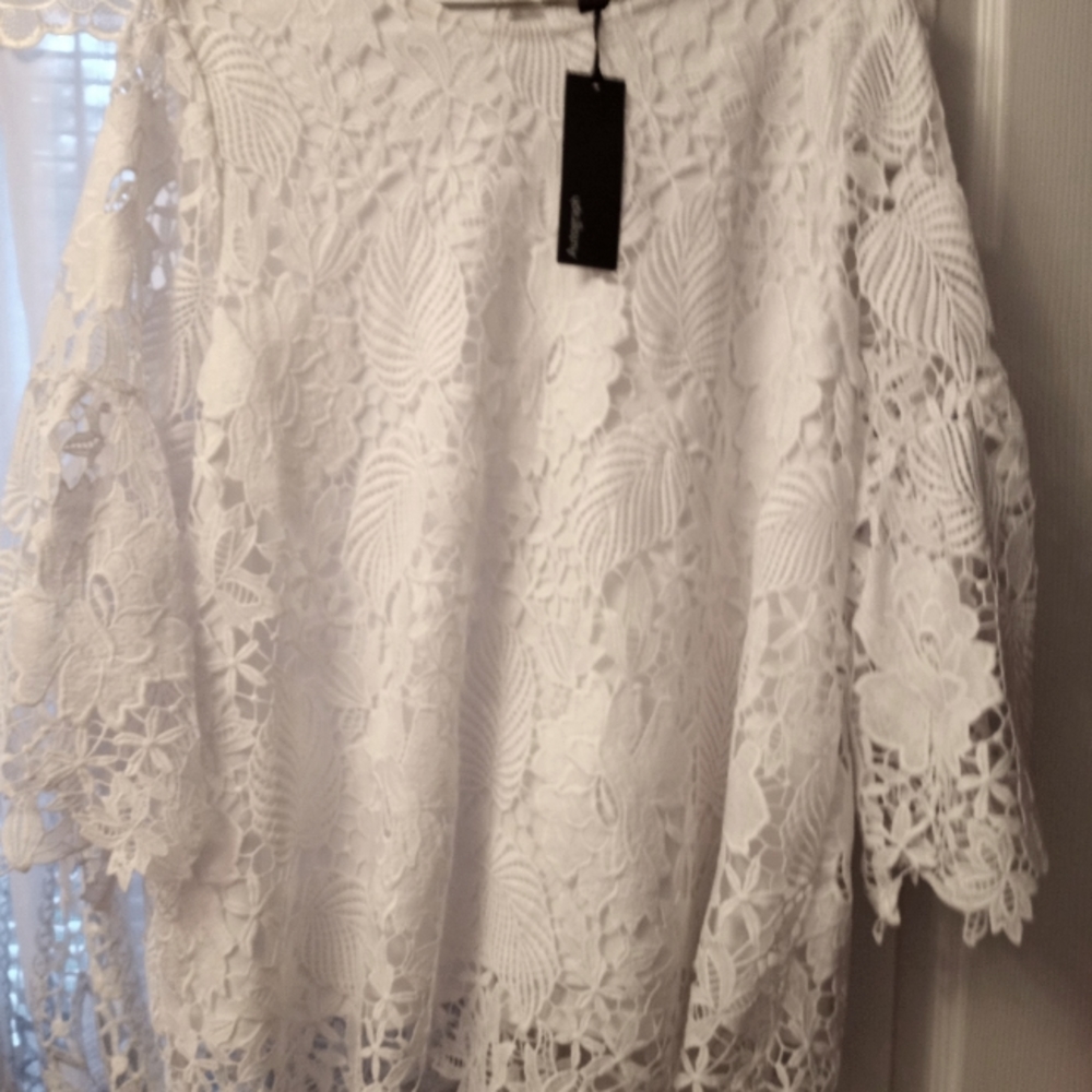 LACE BLOUSE